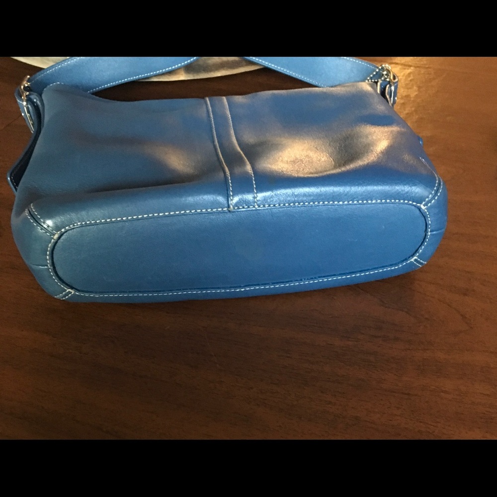 Coach Medium Blue Leather Shoulder Bag - Picture 5 of 8